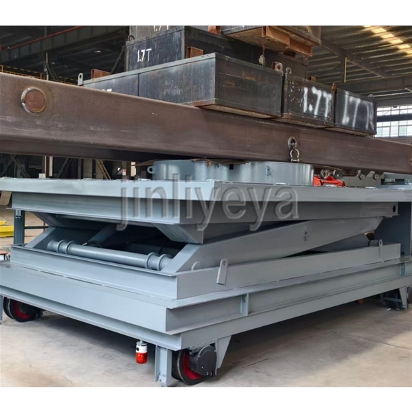 菏泽定制升降车（设备可移动，可升降、台面可旋转）